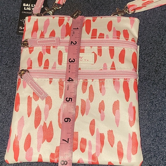 Scout Crossbody Bag - Picture 12 of 12